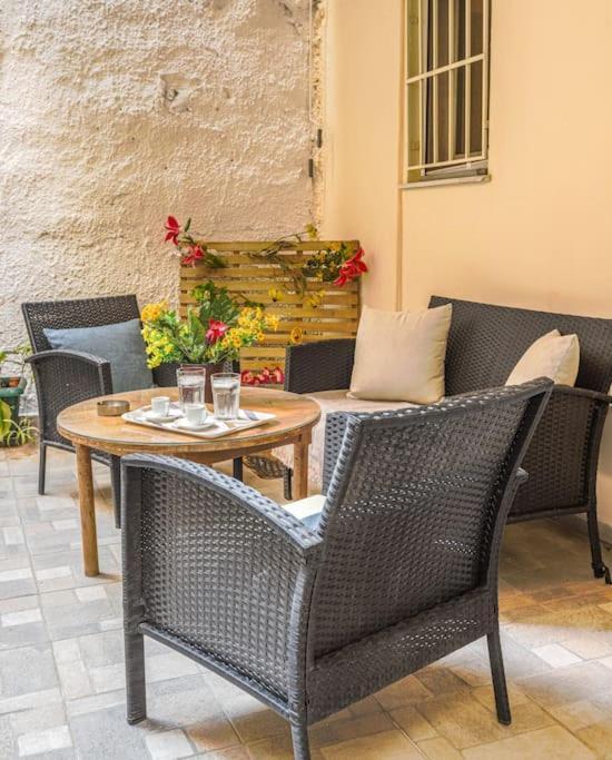 Appartement Αθήνα/ Κέντρο Δίπλα Στα Νοσοκομεία & Τα Αξιοθέατα Extérieur photo